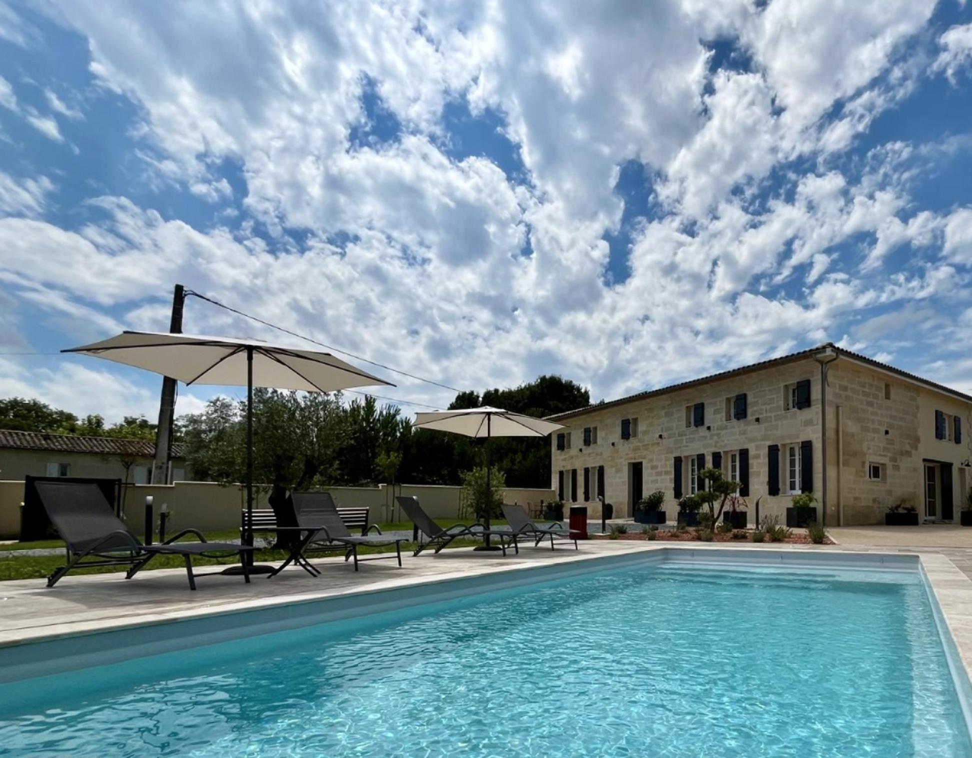 Dynastie - Le Repaire De Maltus "Gites & Spa" Lussac  Exterior foto
